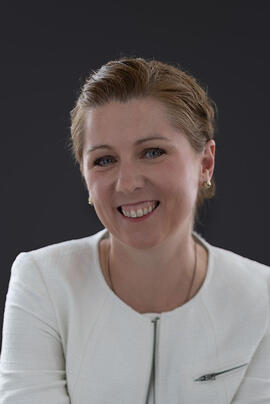 Tessa Muir Tessa Muir | Invest on the Side